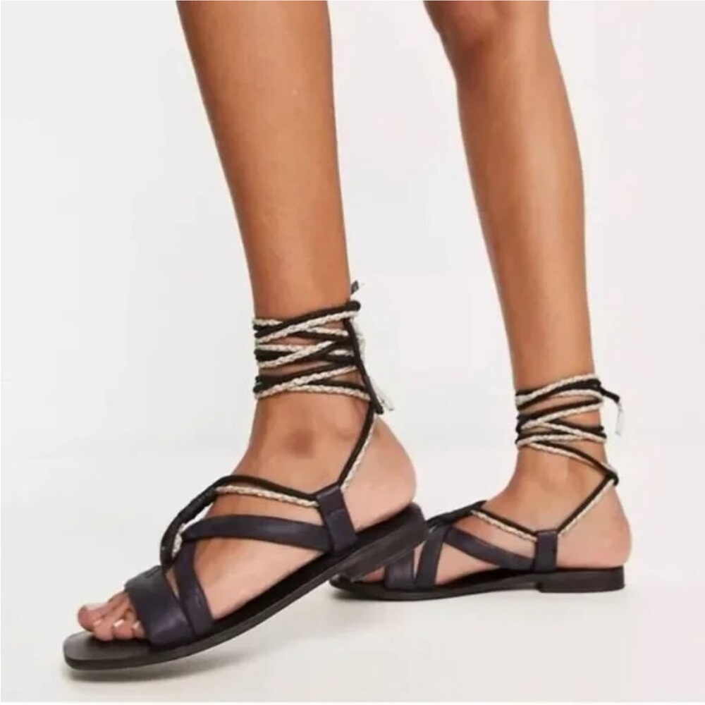 NEW Free People | Linden Leather Wrap Sandals in Black Size‎ 37 7